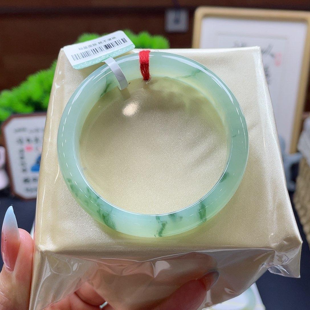 翡翠手镯未镶嵌12 号链接