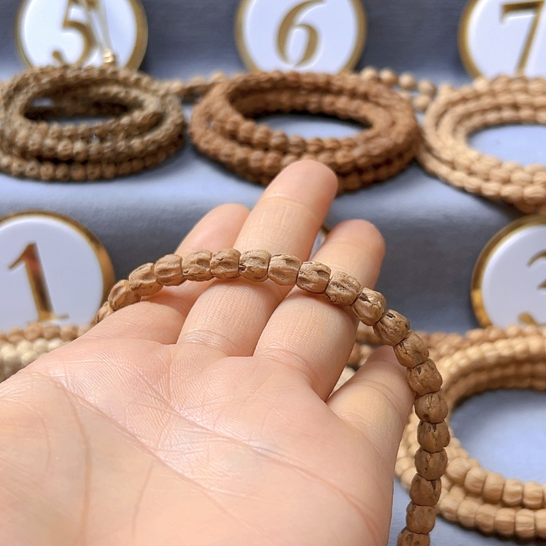 柏香籽/百香籽手串每*月