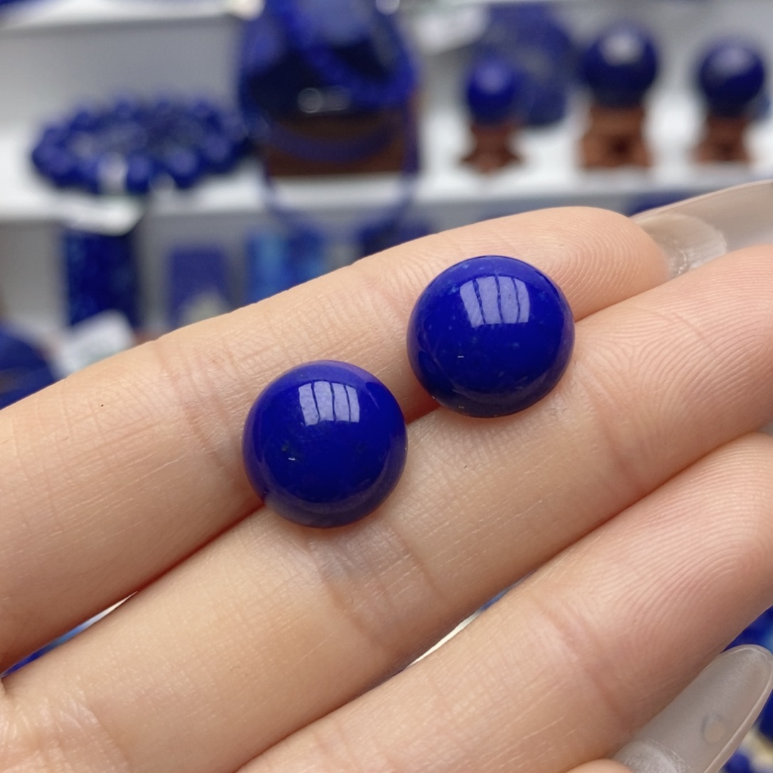 青金石未镶嵌耳饰