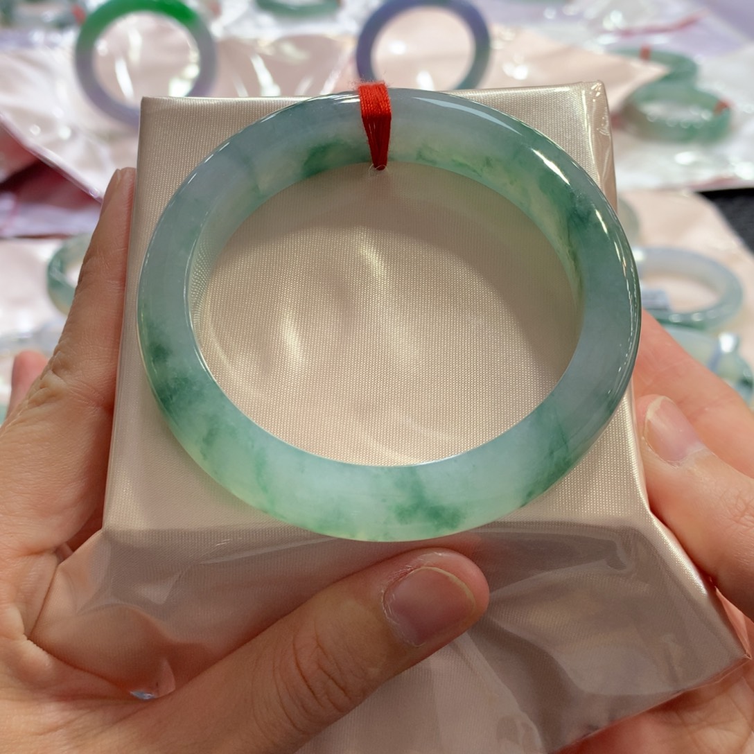 翡翠未镶嵌手镯闪购 9