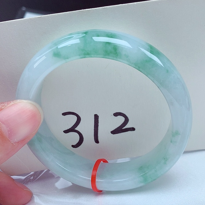 翡翠未镶嵌手镯翡翠