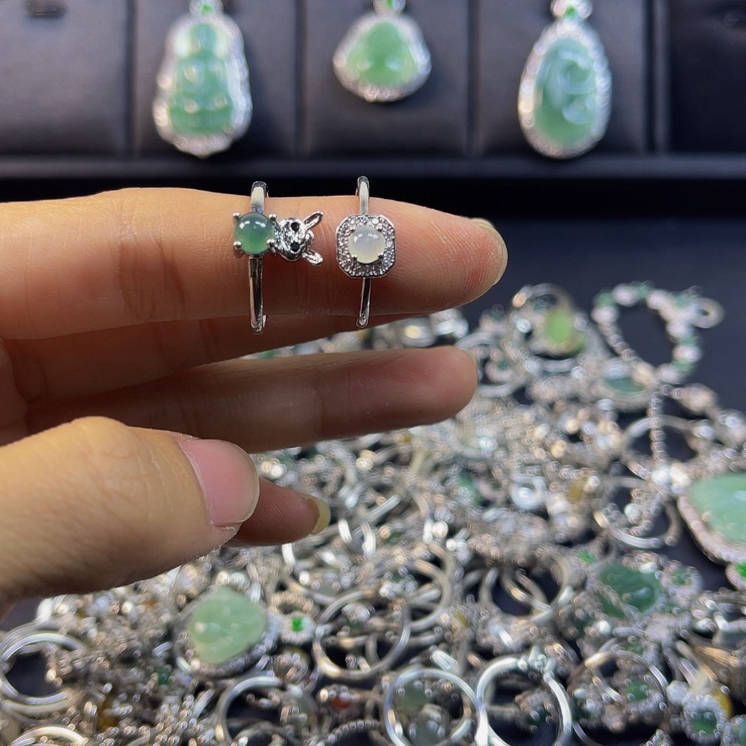 银S925镶嵌戒指翡翠