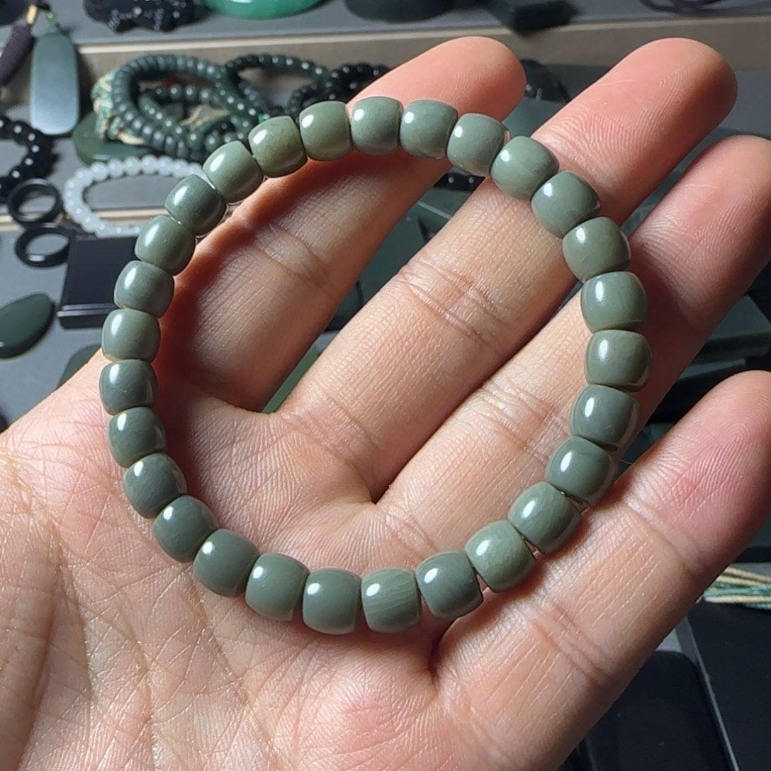 和田玉（青玉）手串未镶嵌