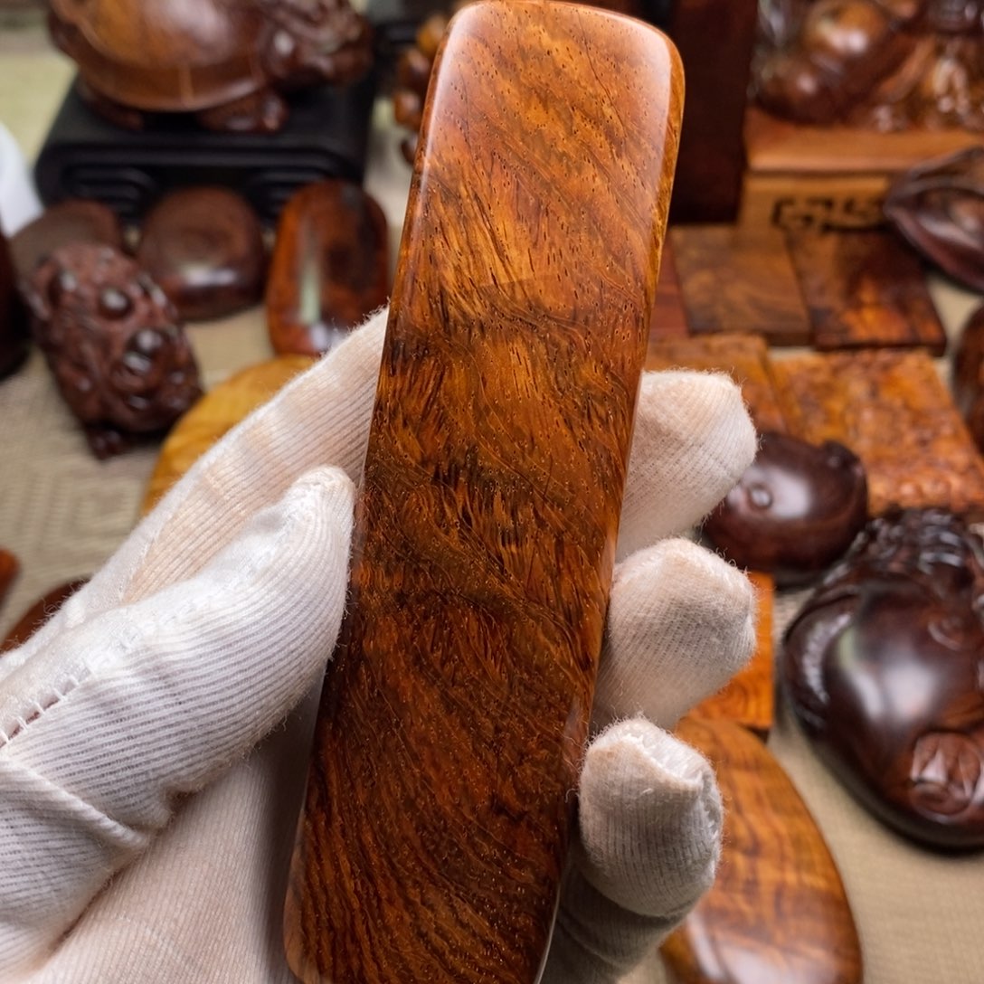 黄花梨/降香黄檀把件挂件