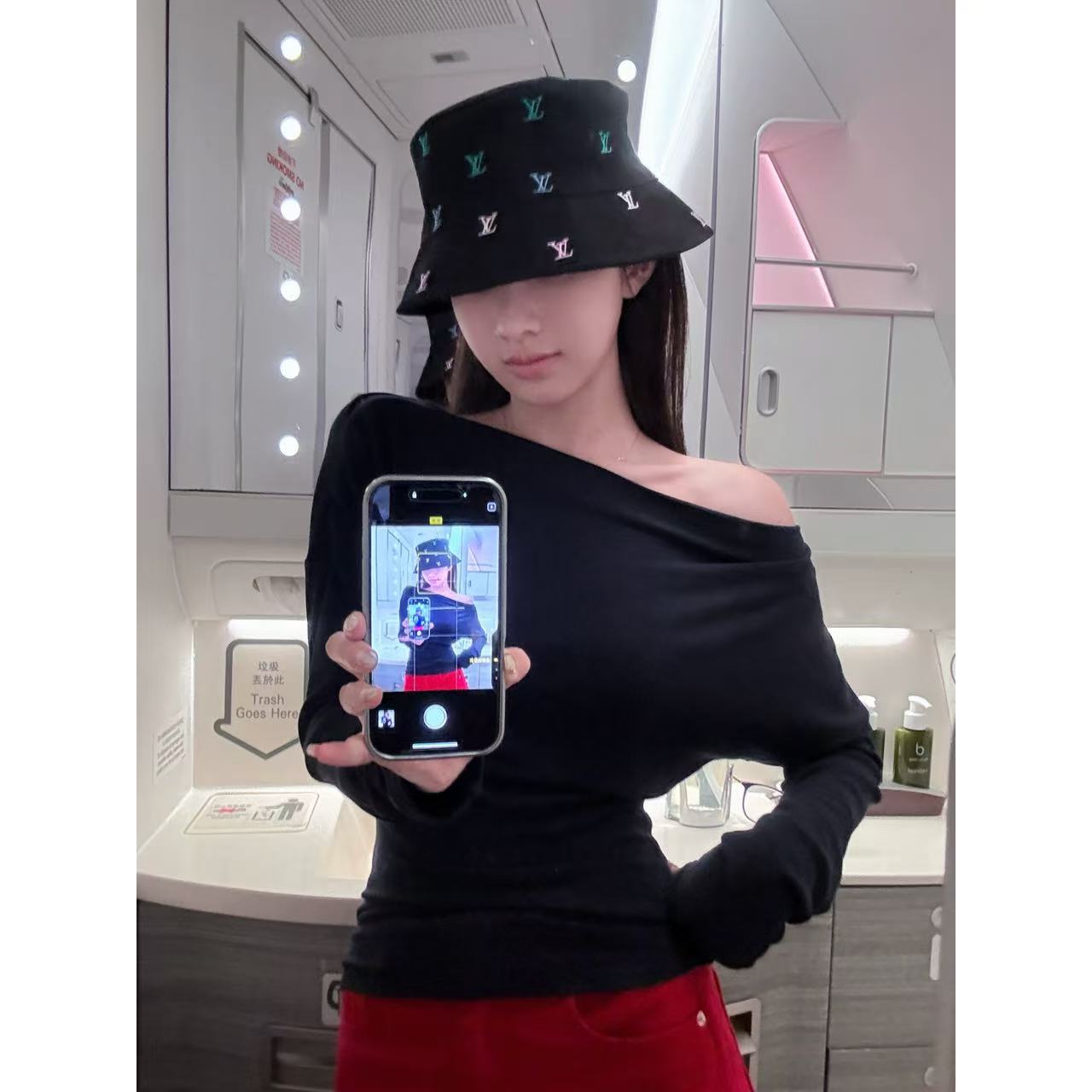 【盒子专享】素织宣言  斜肩带扣不对称修身显瘦长袖上衣T恤