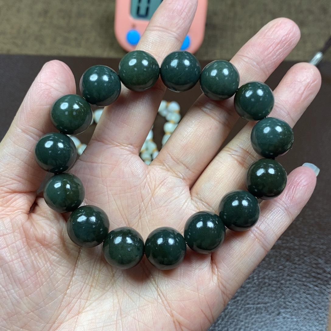 泉***旗和田玉（糖玉）未镶嵌手链