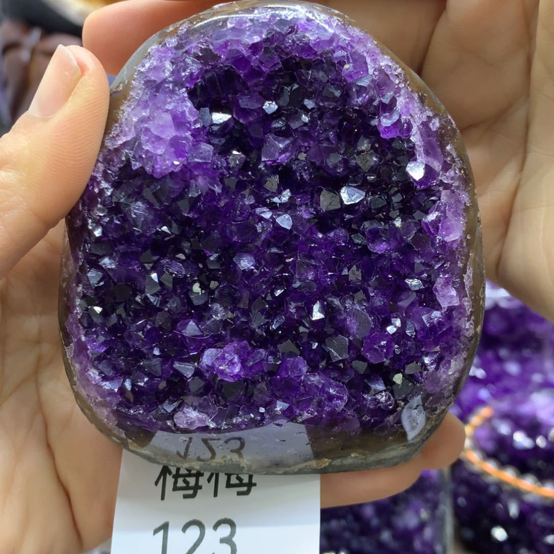 紫晶大型摆件（非配饰）未镶嵌