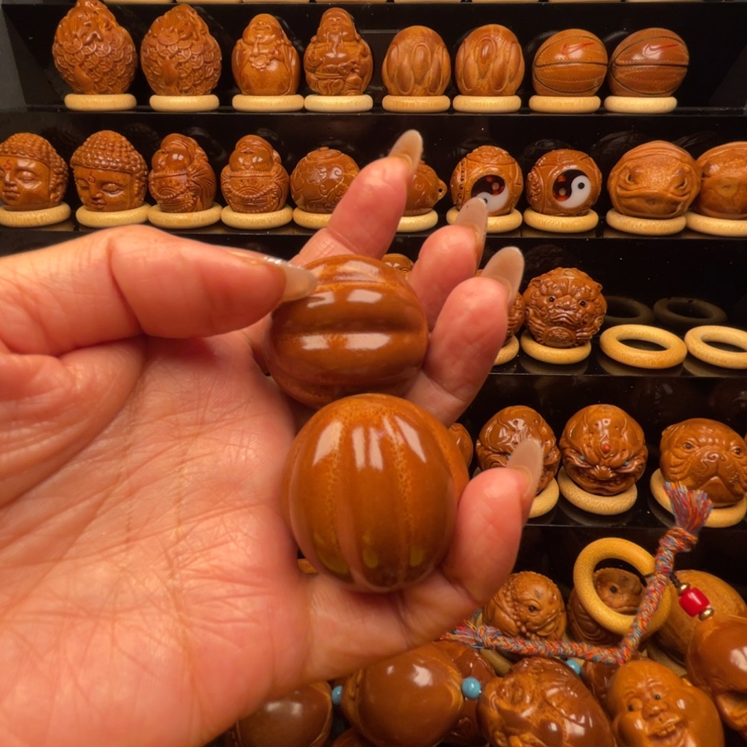 把件橄榄核手持手球