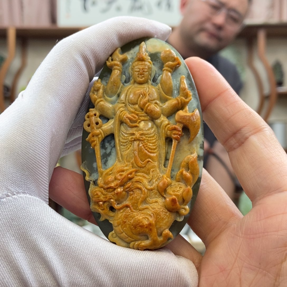 和田玉吊坠未镶嵌三**物