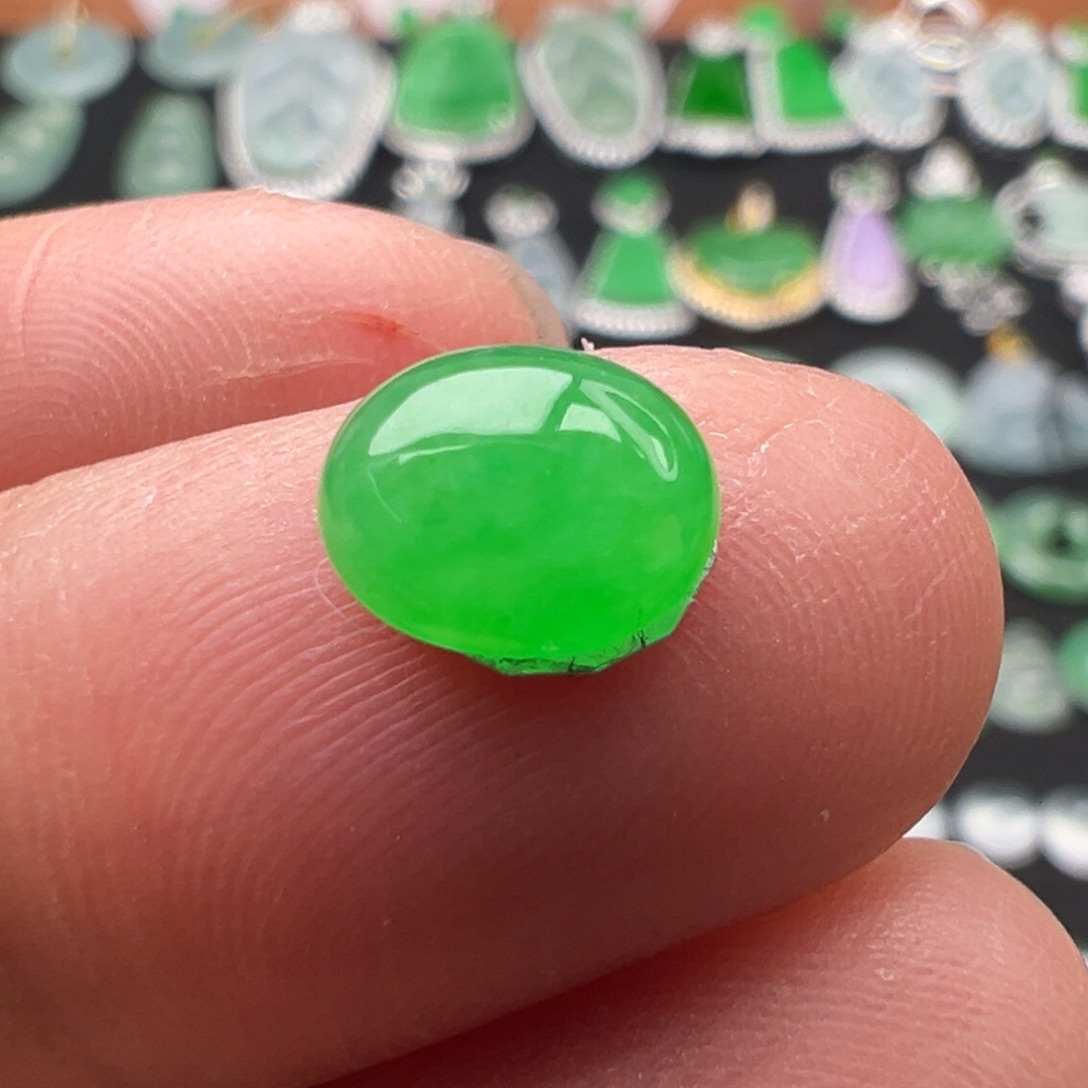 翡翠颈饰未镶嵌蛋8