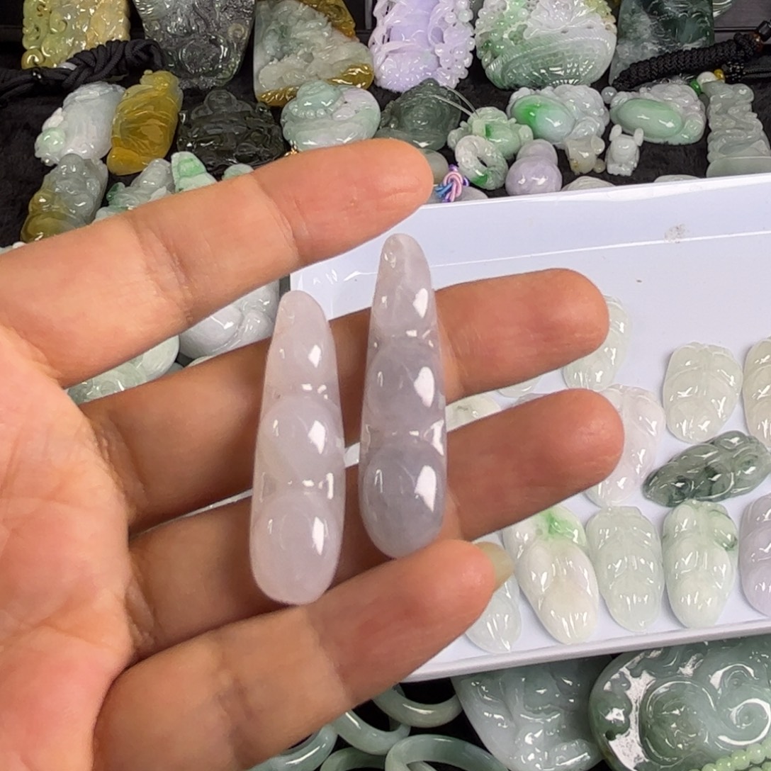 翡翠未镶嵌吊坠(不含链)瑕疵