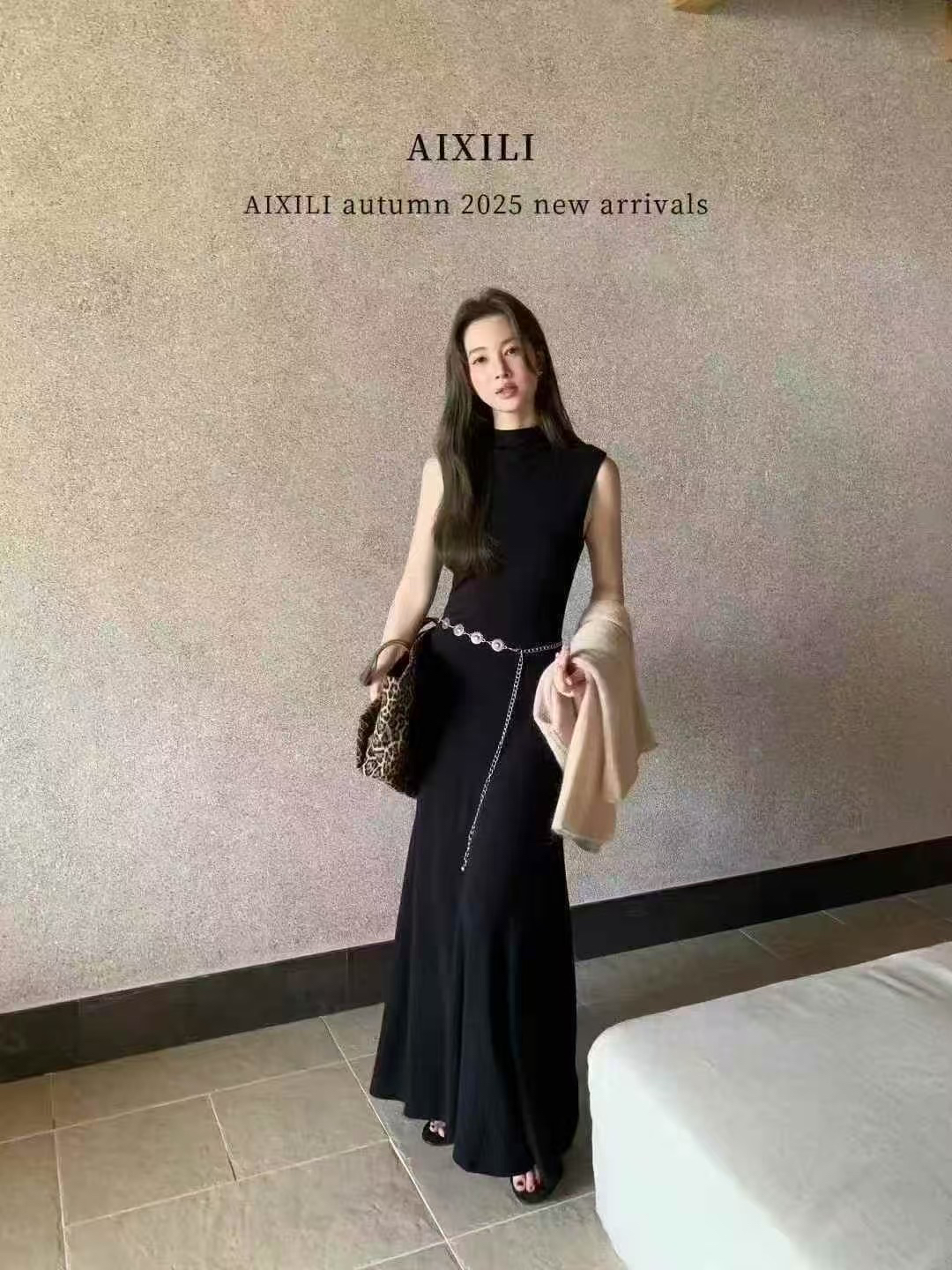 秋季简约高级感小高领显瘦垂感气质内搭背心连衣裙