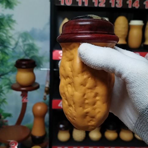 P***n范制蝈蝈葫芦花梨木口盖牛角蒙心送簧