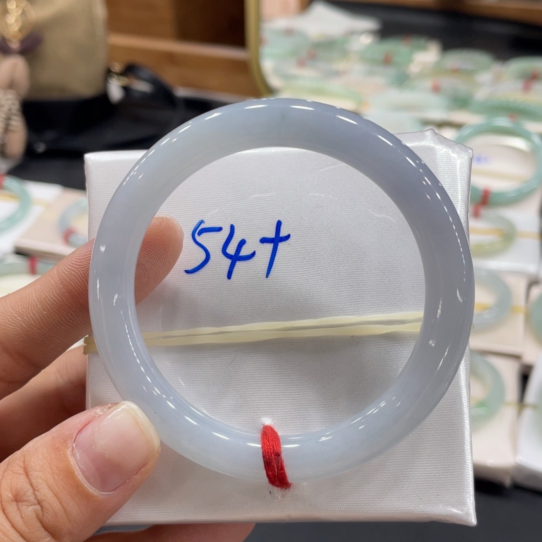 翡翠未镶嵌手镯54.6圆