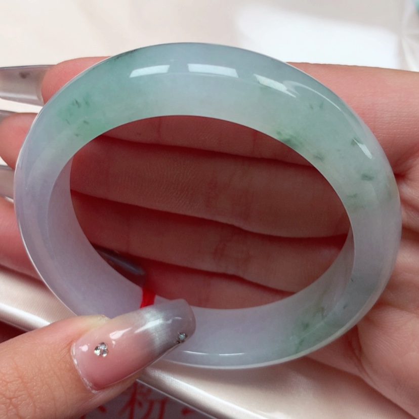 【闪购商品】翡翠手镯未镶嵌52圈