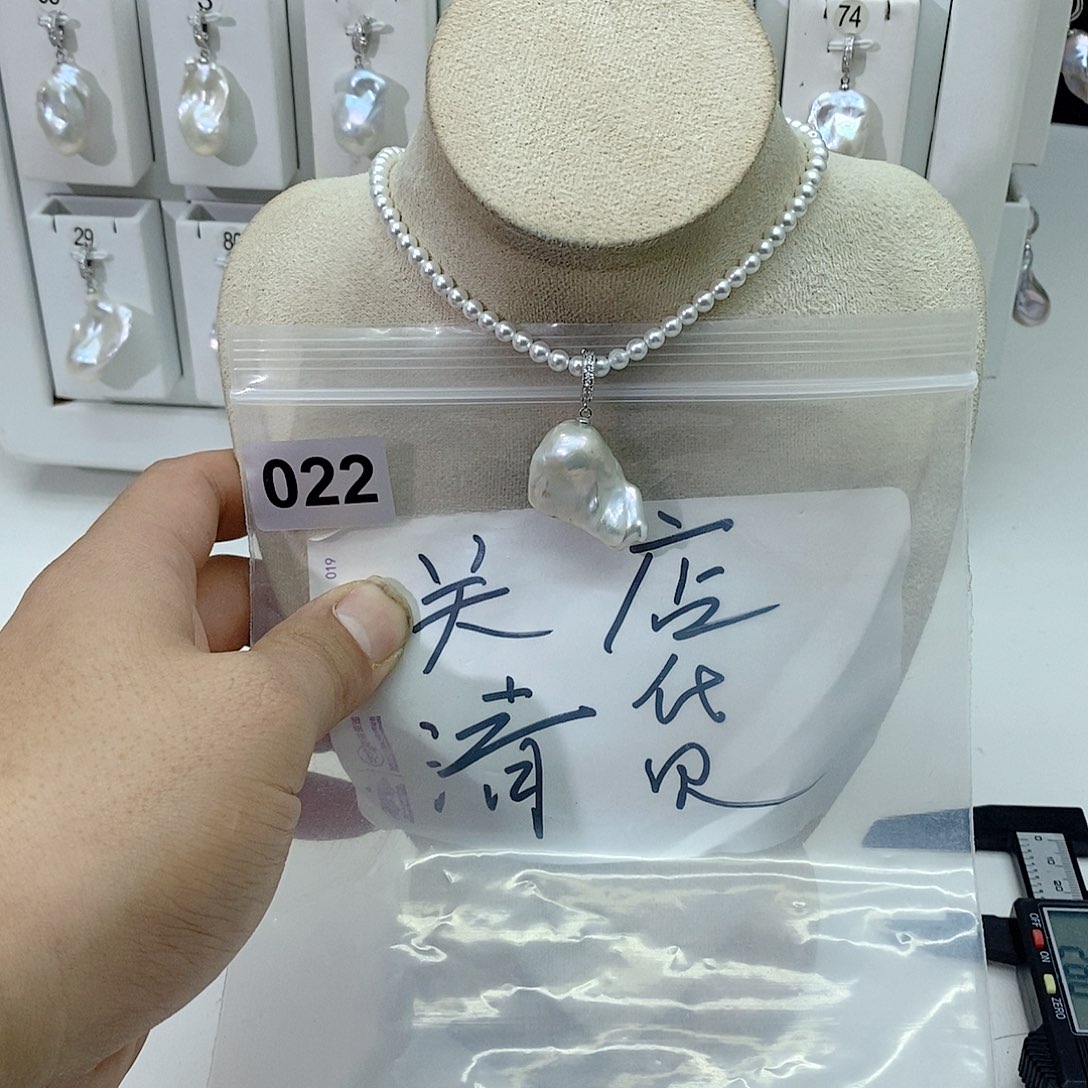 淡水珍珠颈饰合金