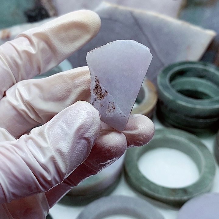 翡翠颈饰未镶嵌缅甸翡翠A货边角