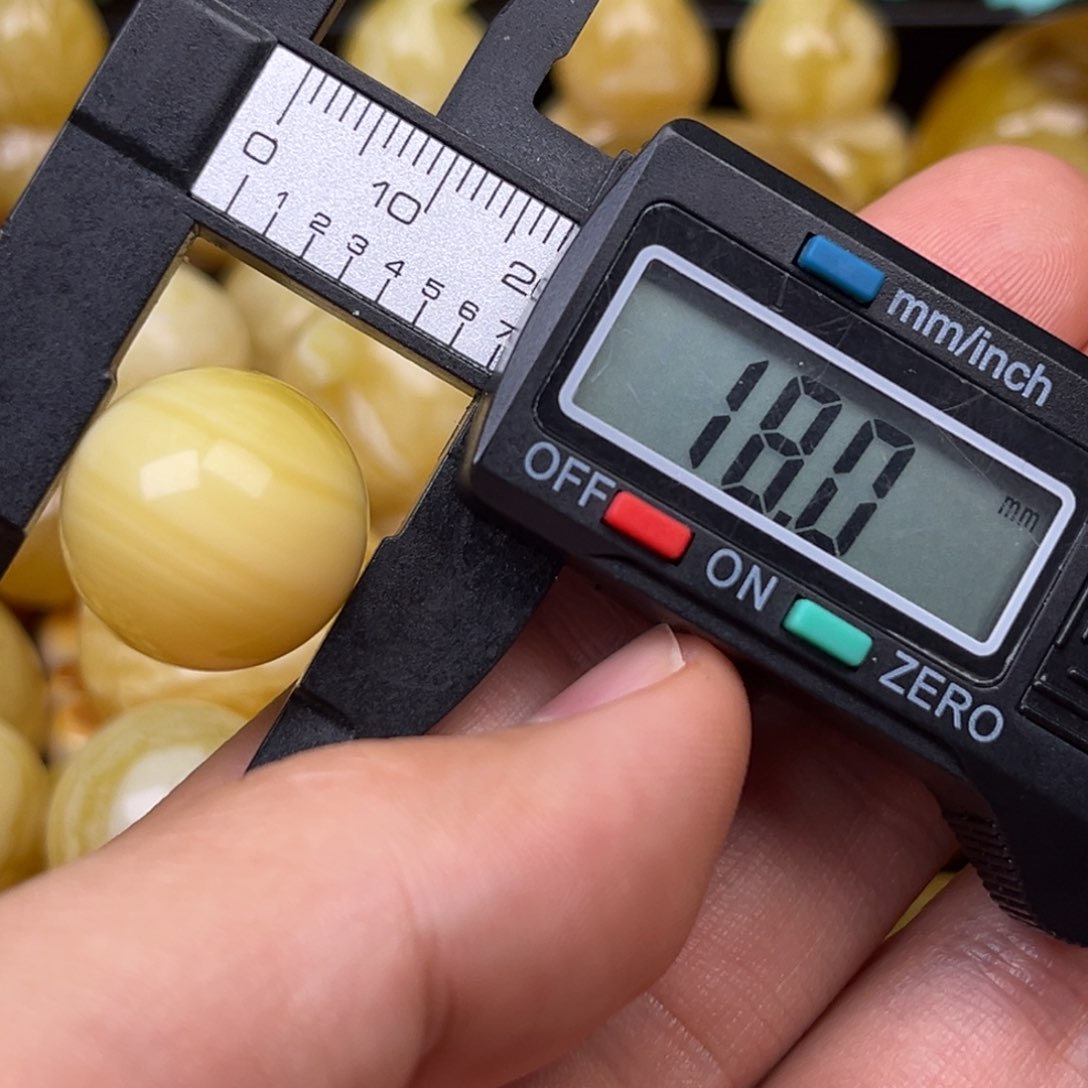 琥珀裸石未镶嵌顺**礼