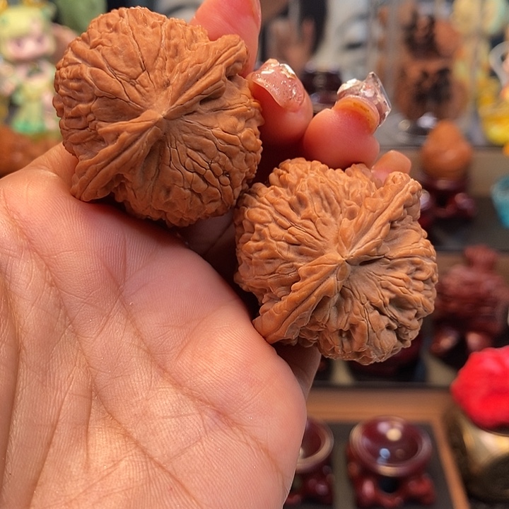 文玩核桃吊坠41白狮子