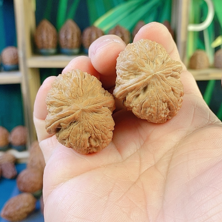 吊坠文玩核桃红狻猊32边