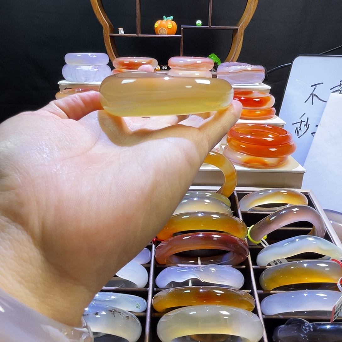 玛瑙/玉髓未镶嵌手镯