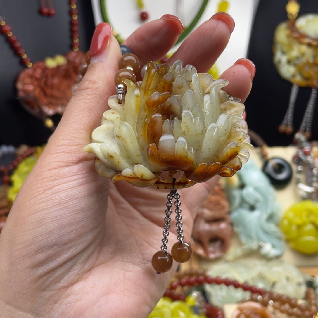 未镶嵌蛇纹石玉颈饰