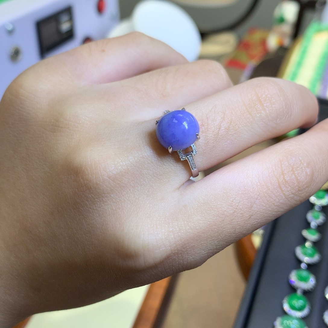 翡翠18K金镶嵌颈饰翡翠