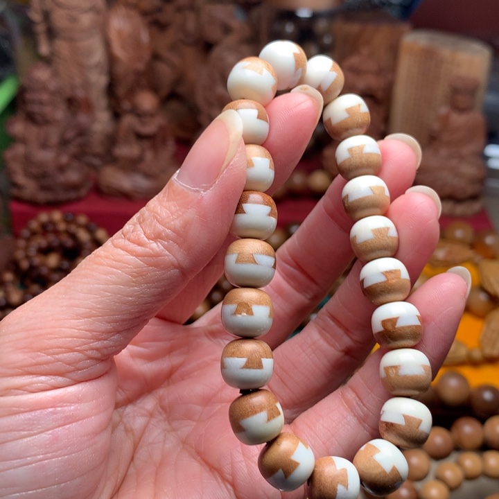 烨***轩檀香木手串/手链老山檀榫卯瑕疵