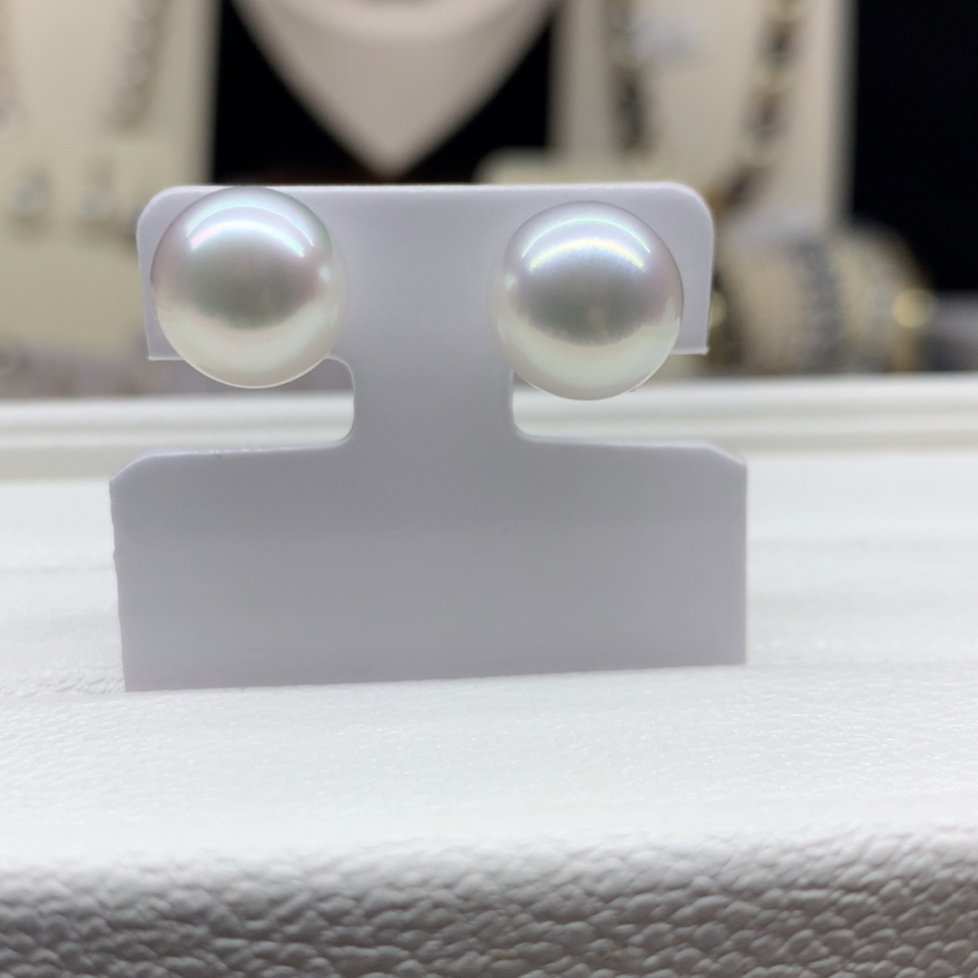 c***h海水珍珠耳饰18K金镶嵌10.8mm澳白耳钉