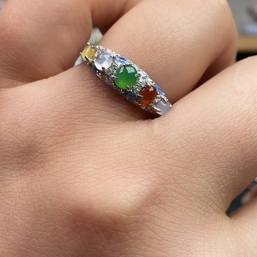 ****.翡翠未镶嵌戒指翡翠