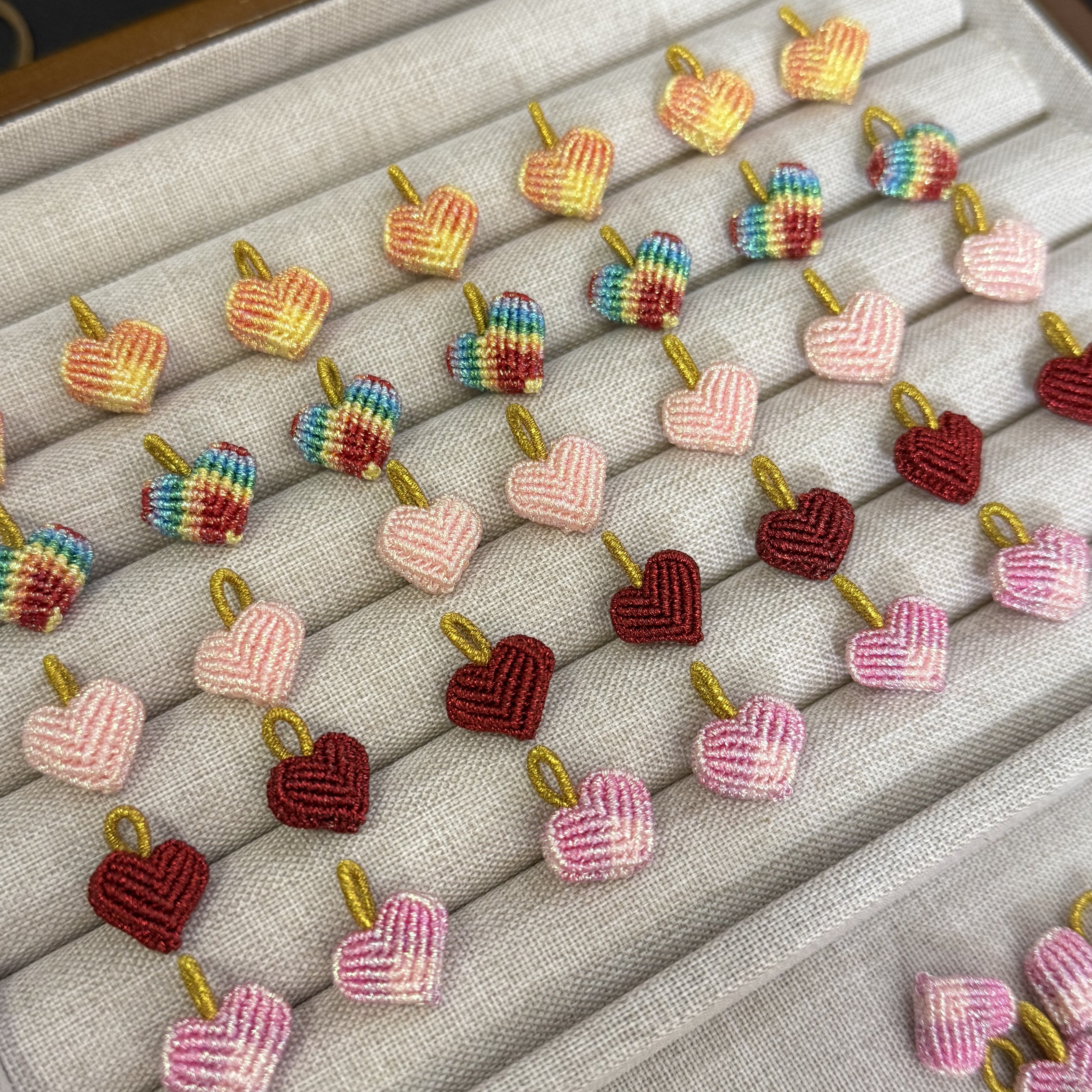 手工编织小爱心成品