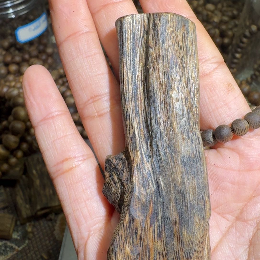 沉香沉香枕紫棋老料16.7克料子