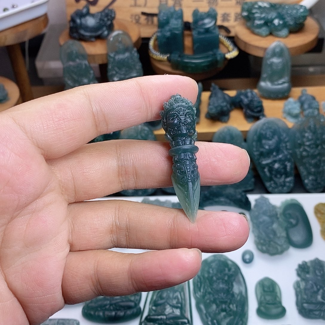 定制翡翠未镶嵌降魔杵
