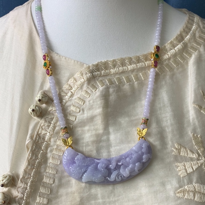 翡翠吊坠(赠链)未镶嵌