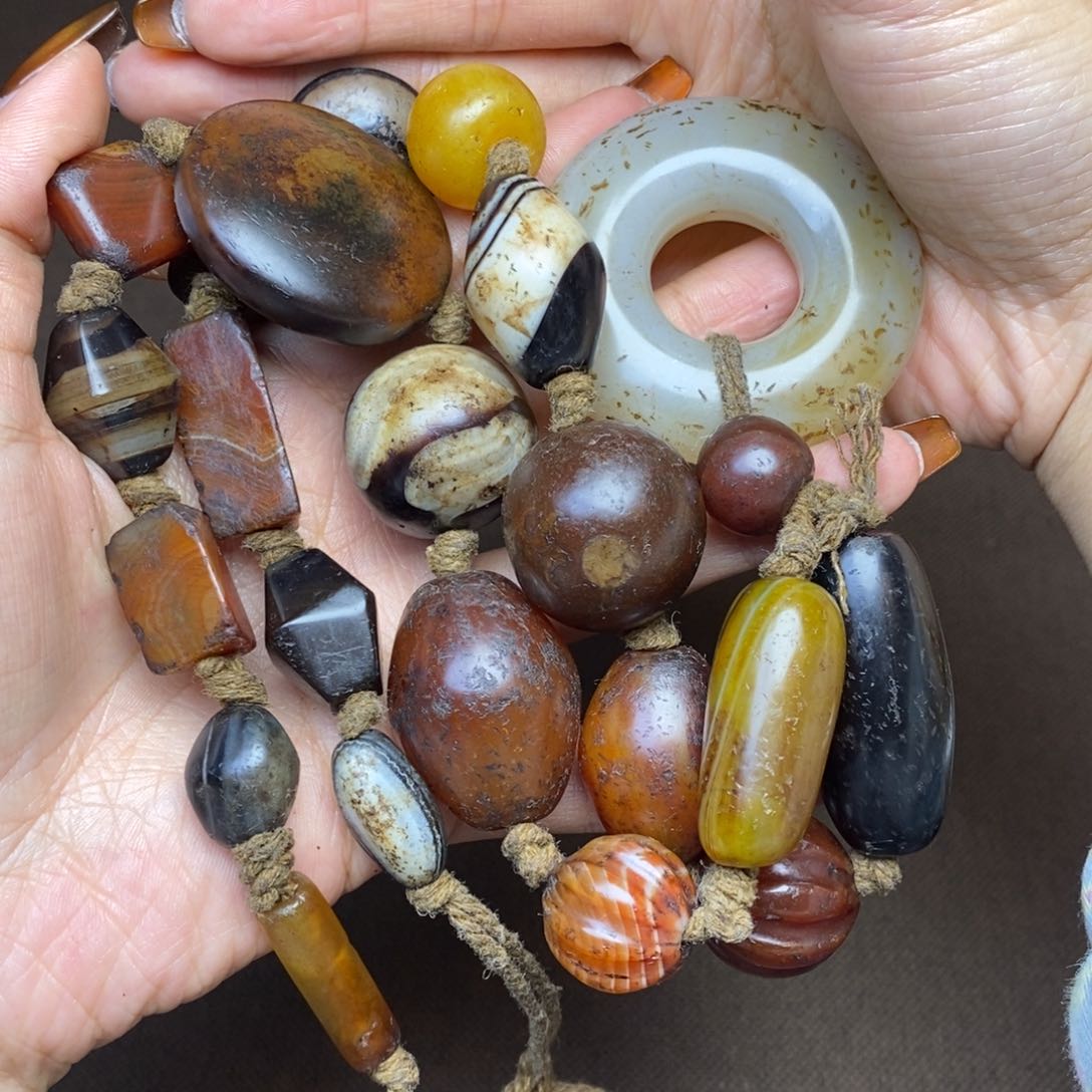 玛瑙/玉髓颈饰未镶嵌