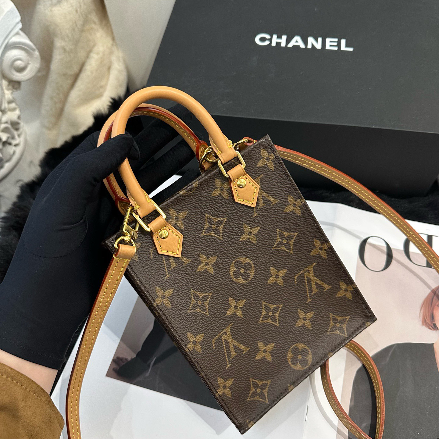 95新 LouisVuitton/路易威登 lv路易威登 老花琴谱手提斜挎包