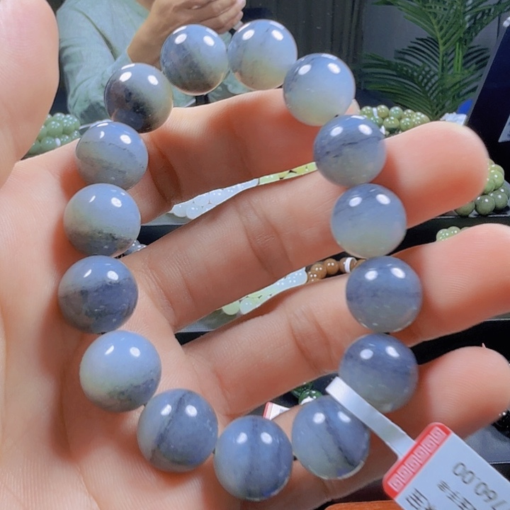 那***年未镶嵌手链和田玉