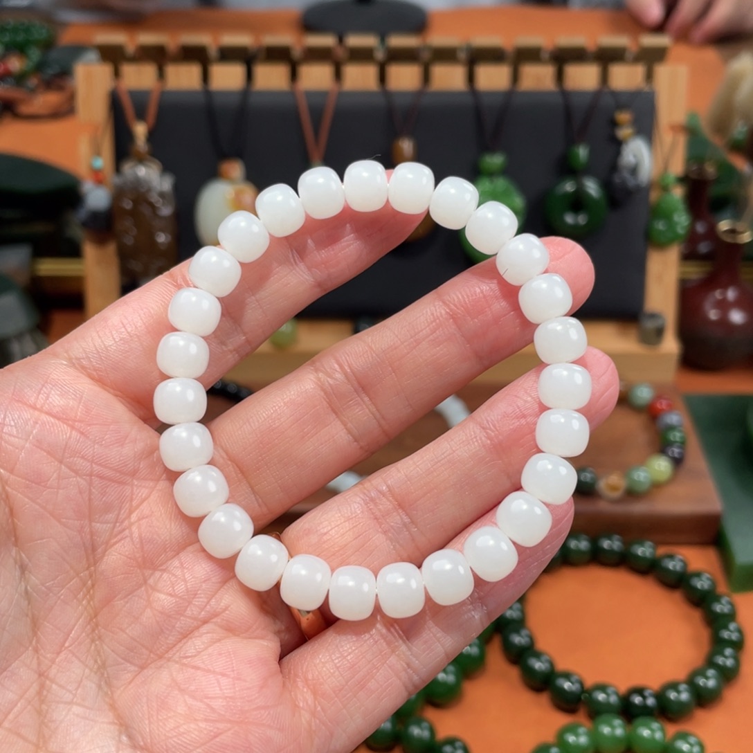 冰***点和田玉未镶嵌手链