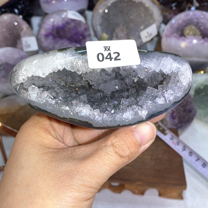 未镶嵌水晶大型摆件（非配饰）