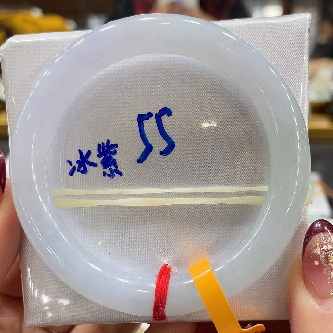 翡翠手镯未镶嵌翡翠手镯