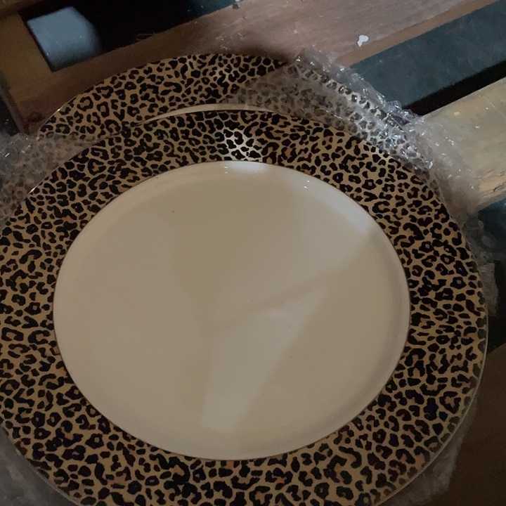 陶瓷花瓶，茶杯茶具。