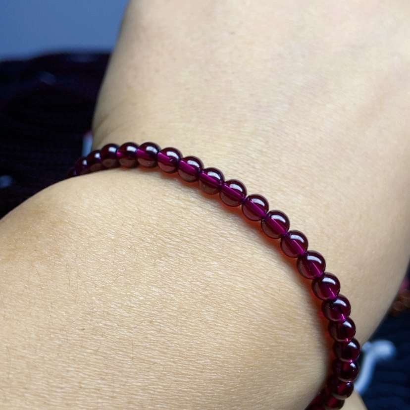 【闪购商品】石榴石（紫牙乌）手链未镶嵌4.8毫米