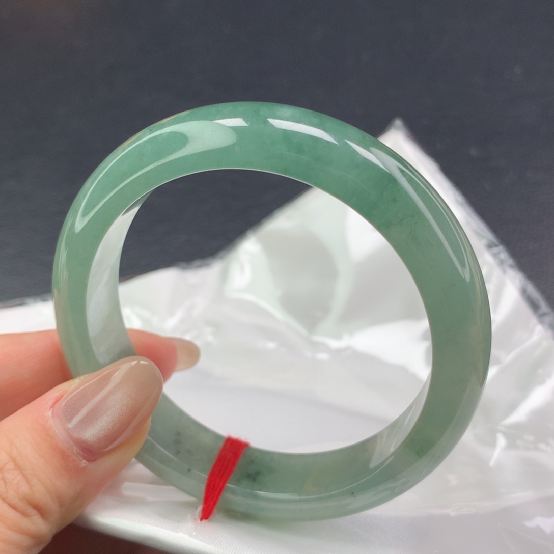 翡翠手镯未镶嵌（33号）小轮胎