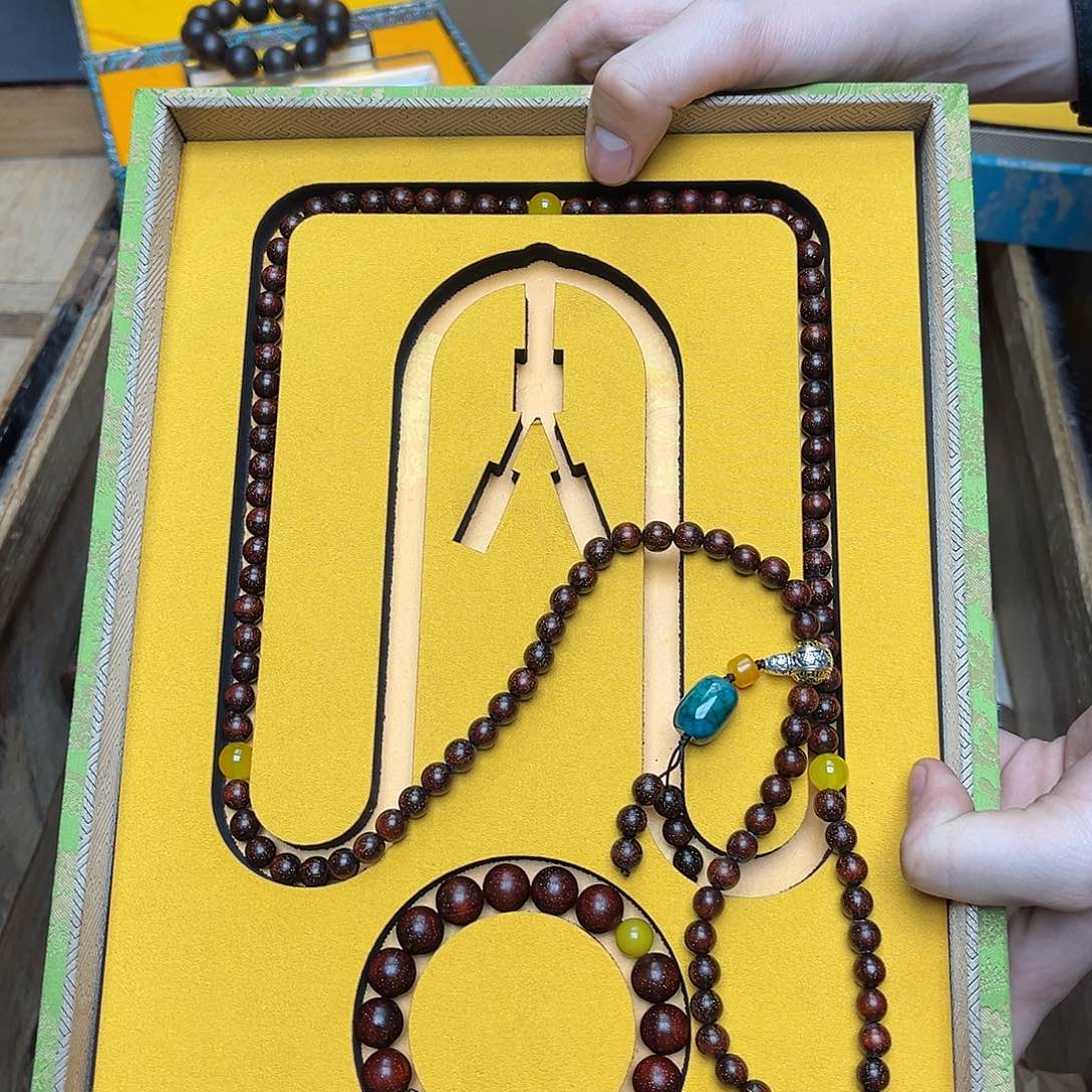 大叶紫檀（黑酸枝木类）