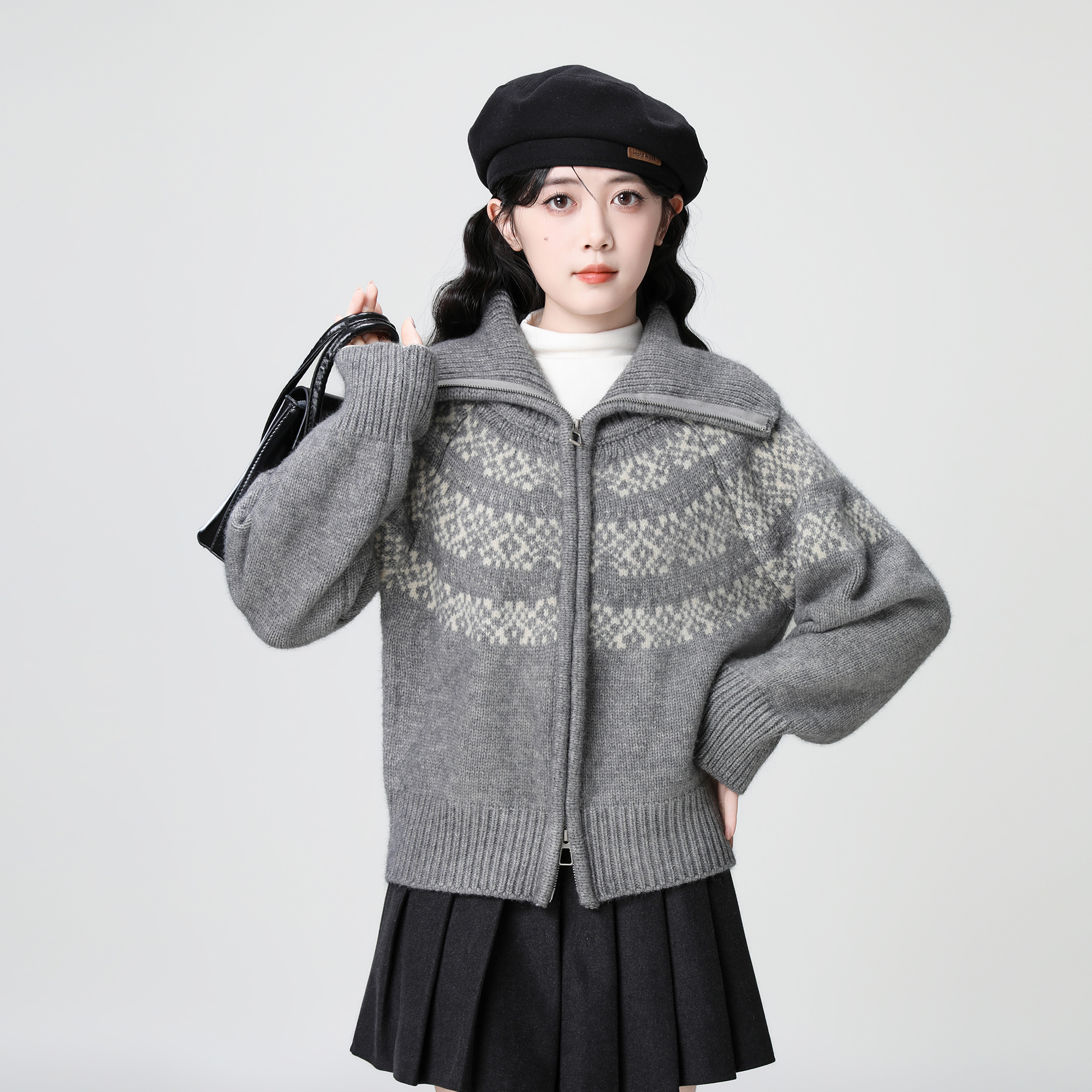 灰色费尔岛翻领毛衣女秋冬2025新款宽松加厚拉链针织开衫外套上衣