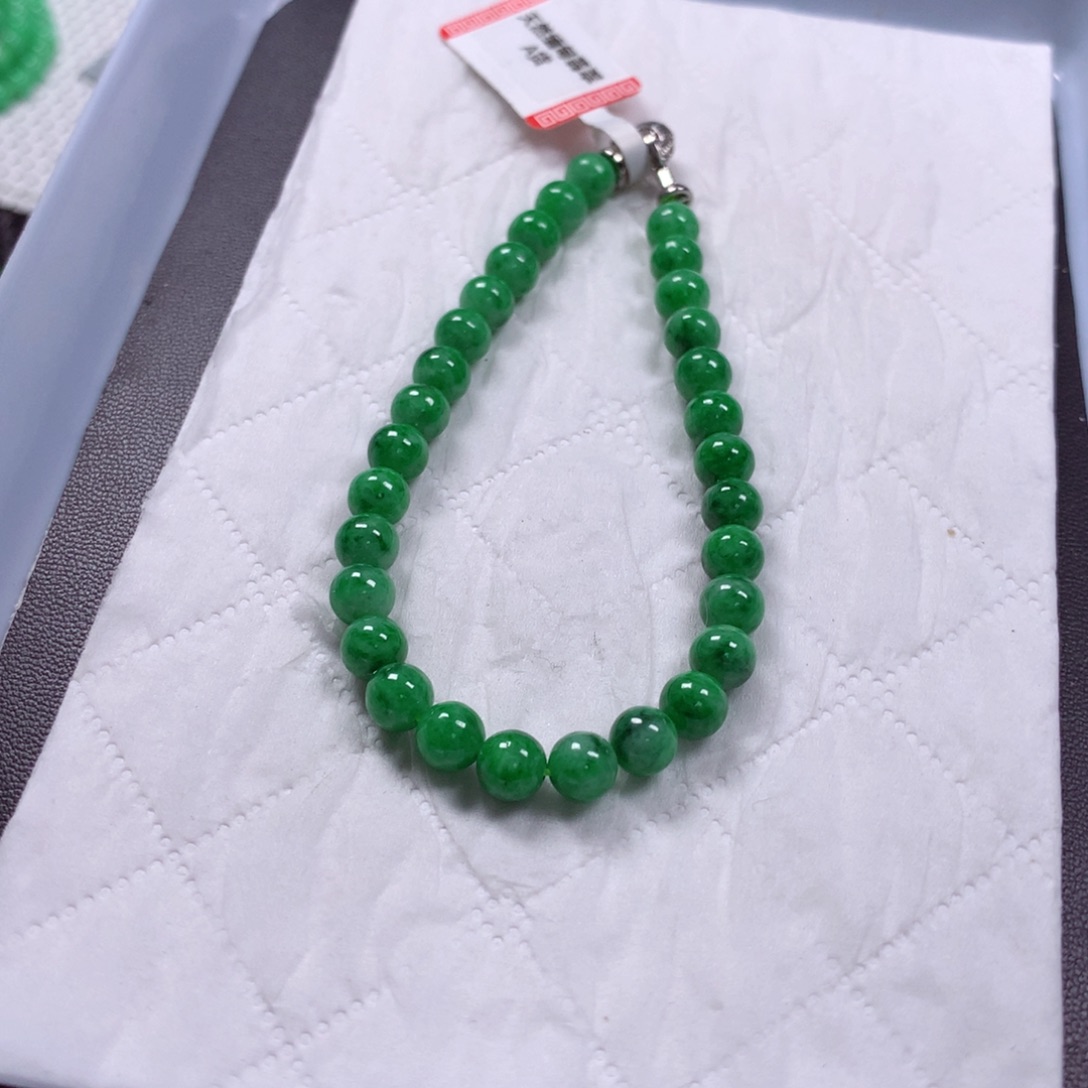 翡翠未镶嵌颈饰手串