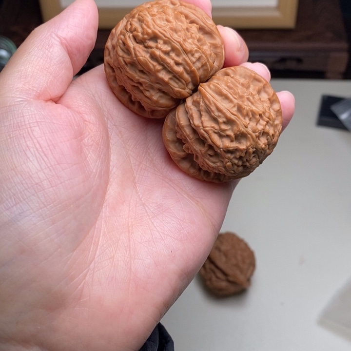 文玩核桃吊坠对****.白狮子