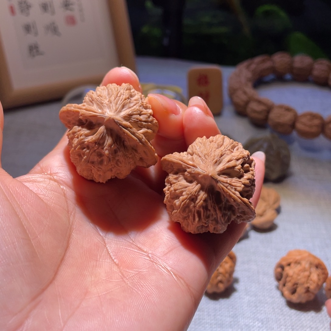 桃核把件39全品公子帽