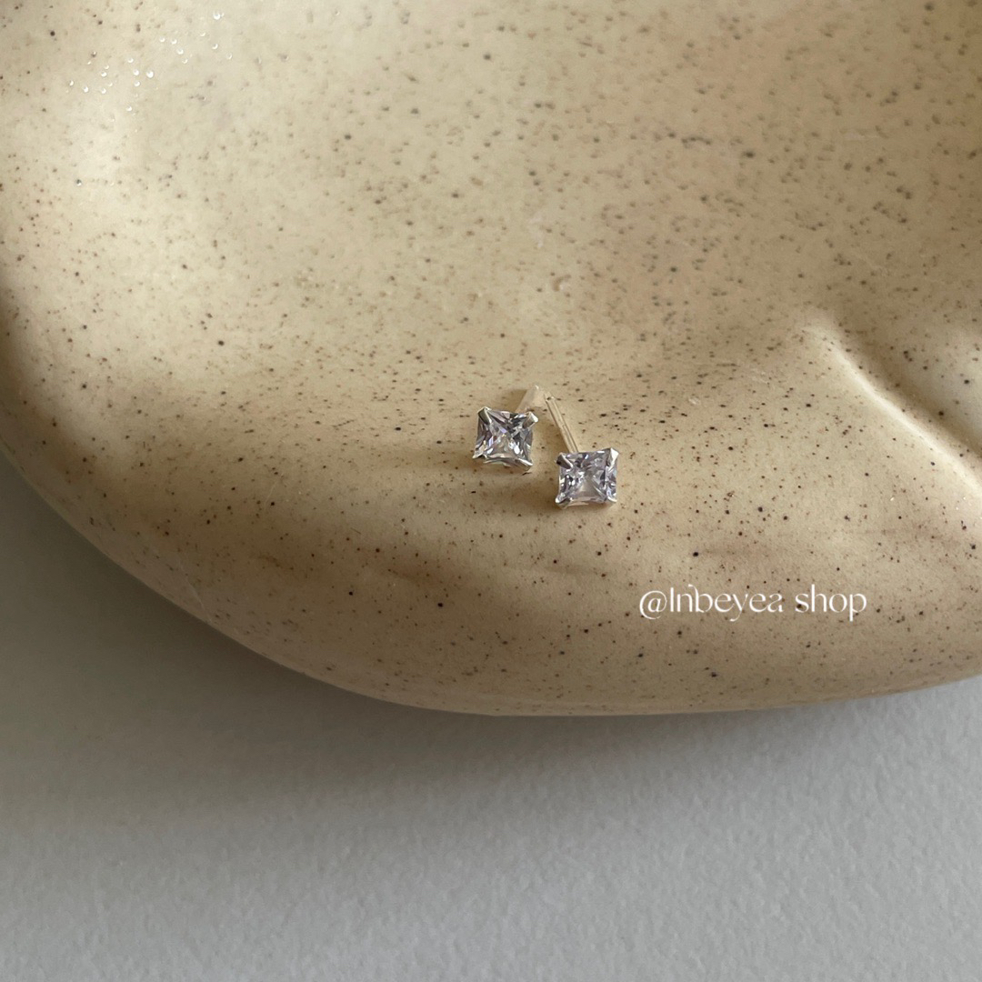 925银合成锆石耳饰 方形耳钉 通体银4mm  7928