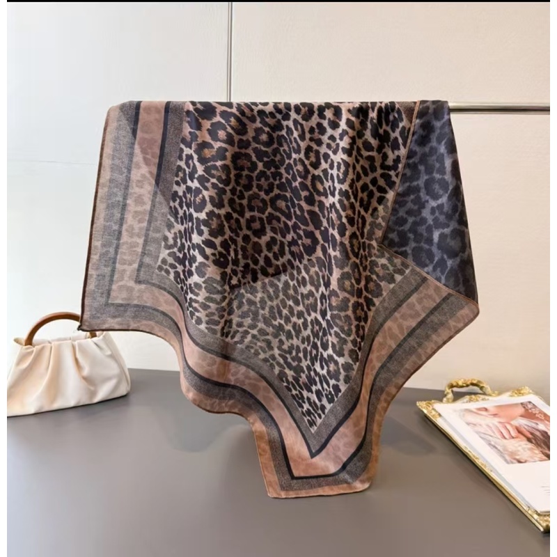 C024【咖色豹纹】秋季新款丝毛围巾女士披肩65*65